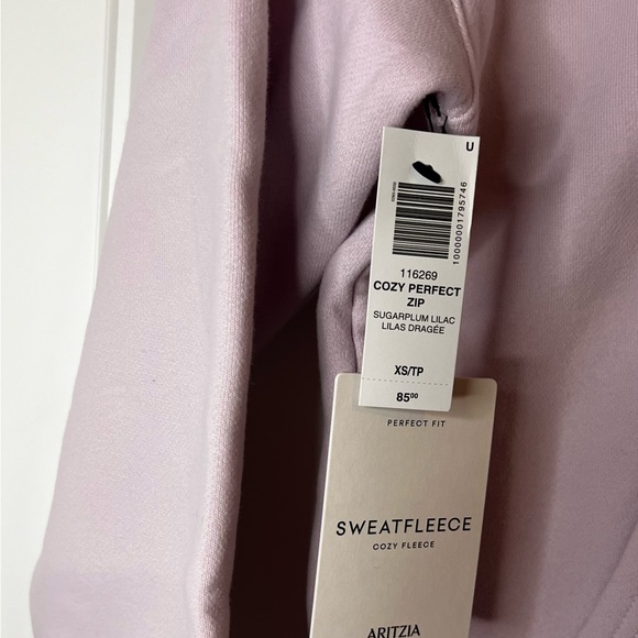 NWT Aritzia Cozy Soft Zip up Hoodie with Pockets - Sugarplum Lilac /light purple - Picture 3 of 9